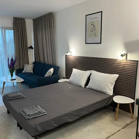 Golf Coast Boutique With Sea View דירה טופולה