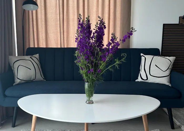 Golf Coast Boutique With Sea View Apartmán